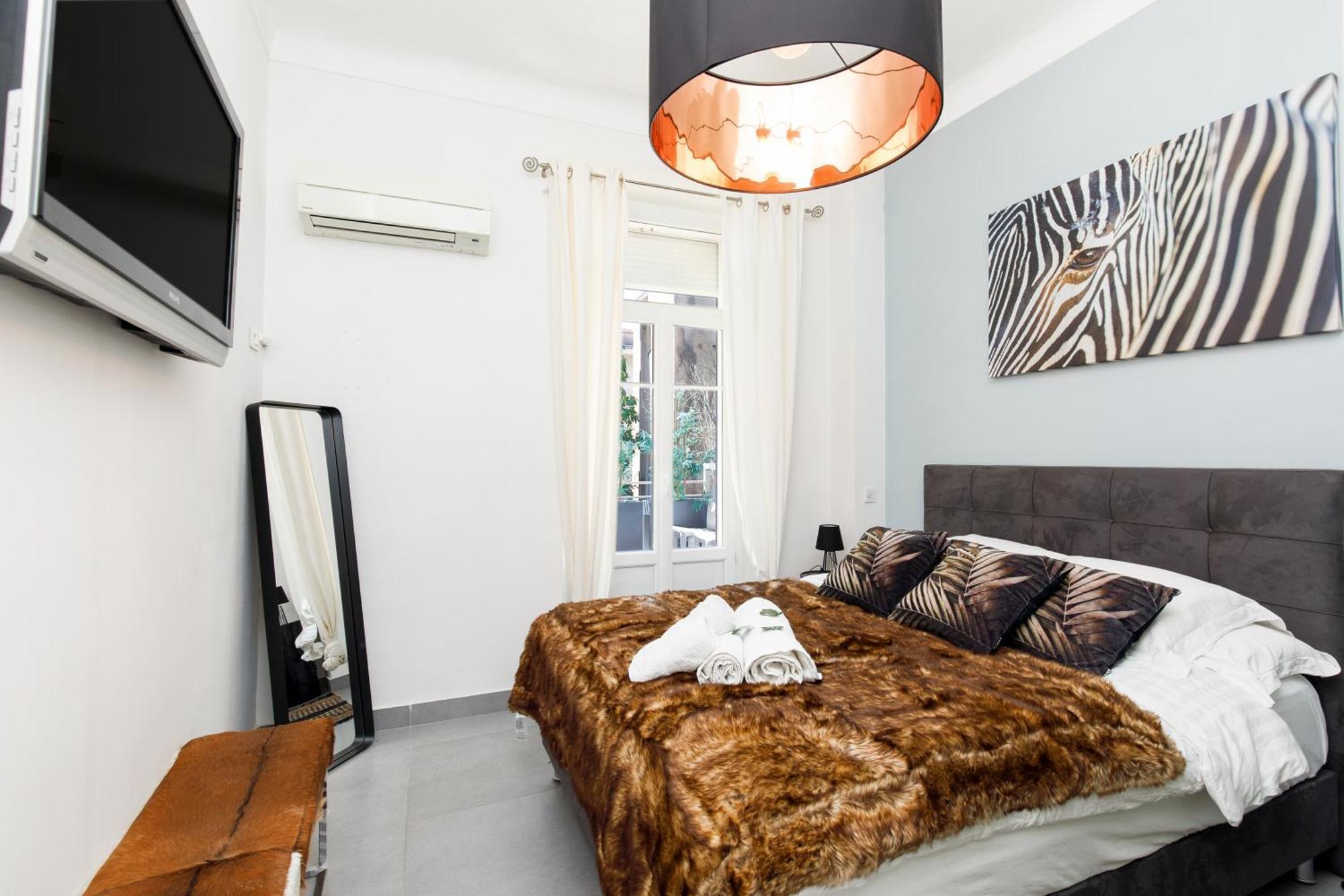 Le Cocon Des Artistes - Coeur De Cannes - Spacieux - Terrasse - Clim Экстерьер фото
